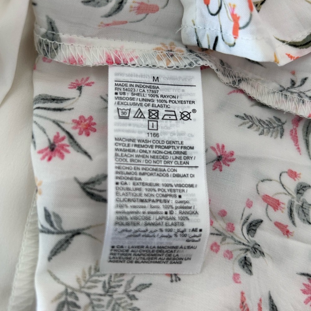 Old Navy Cream Maxi Dress with Orange, Yellow & Green Floral Print.  Size M - Picture 9 of 9